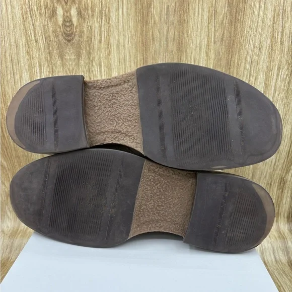 1901 Chukka Tan Suede Boots - Picture 8 of 13